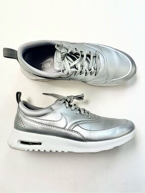 Nike Air Max Thea Special Limited Edition Metallic Silver Platinum 8.5 — Worn 2X